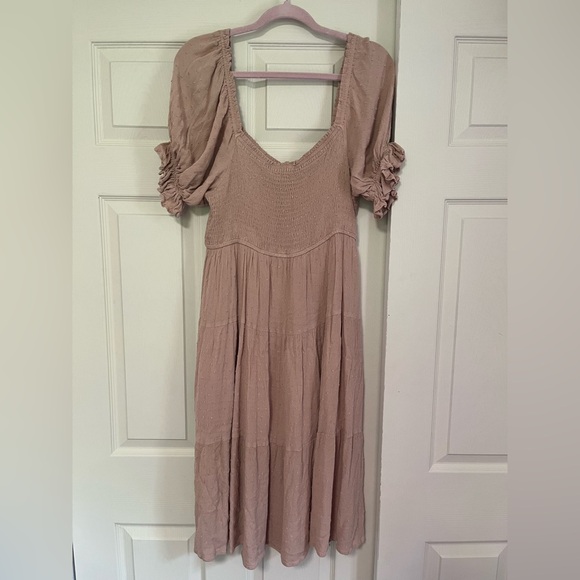 mittoshop Dresses & Skirts - Nude Pink Dress with Puff Sleeves XL